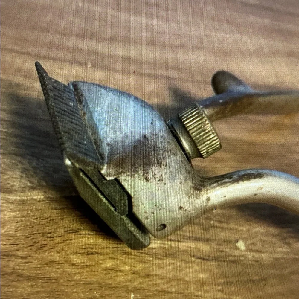Vintage Manual Hair Clipper Metal Finish Vintage 1940 Barber - Picture 3 of 7